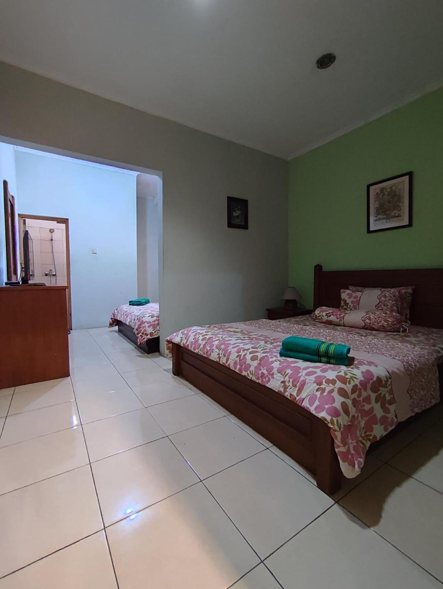 Maribaya Family Guest House Syariah Lembang Extérieur photo